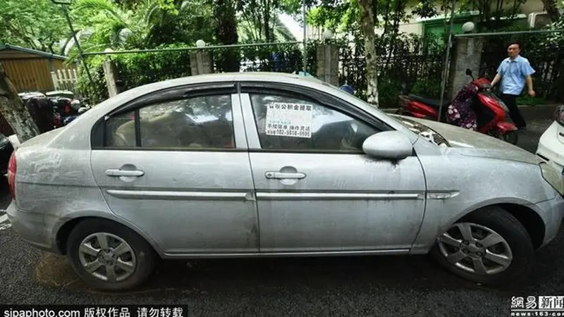 Mobil terparkir selama 600 hari