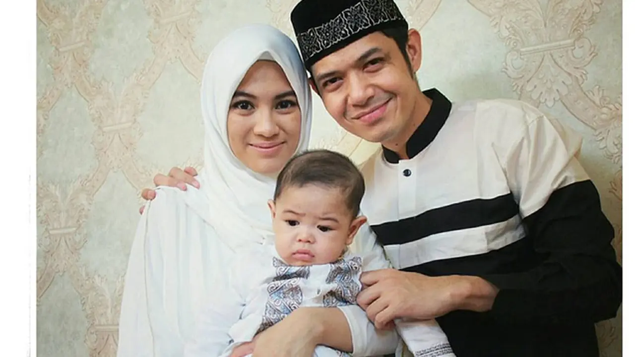 Dude Harlino dan Alyssa Soebandono