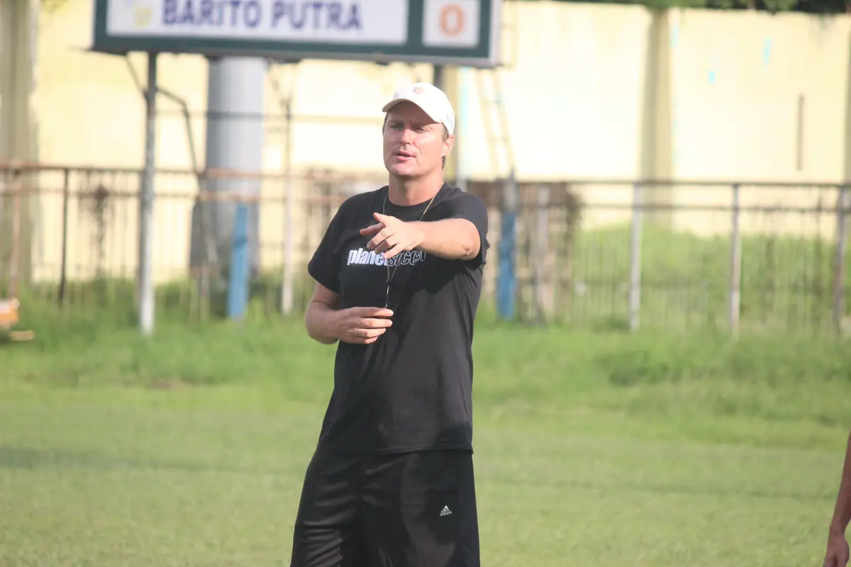 Pelatih Persiba, Timo Scheunemann (Liputan6.com / Abelda Gunawan)