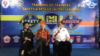 Ketua IMI DKI, Ananda Eko (kanan) saat membuka pelatihan untuk Team Safety dan Rescue (istimewa)