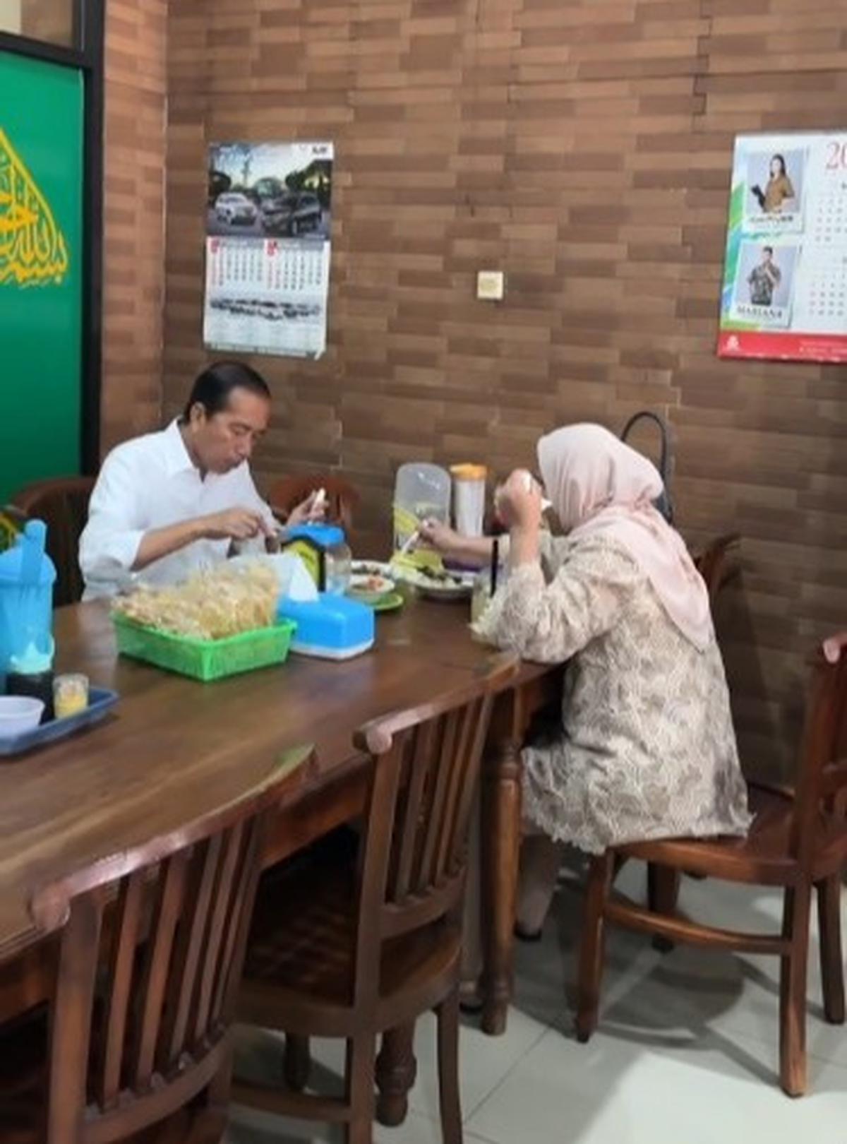 Jokowi makan berdua dengan Iriana setelah purnatugas sebagai presiden
