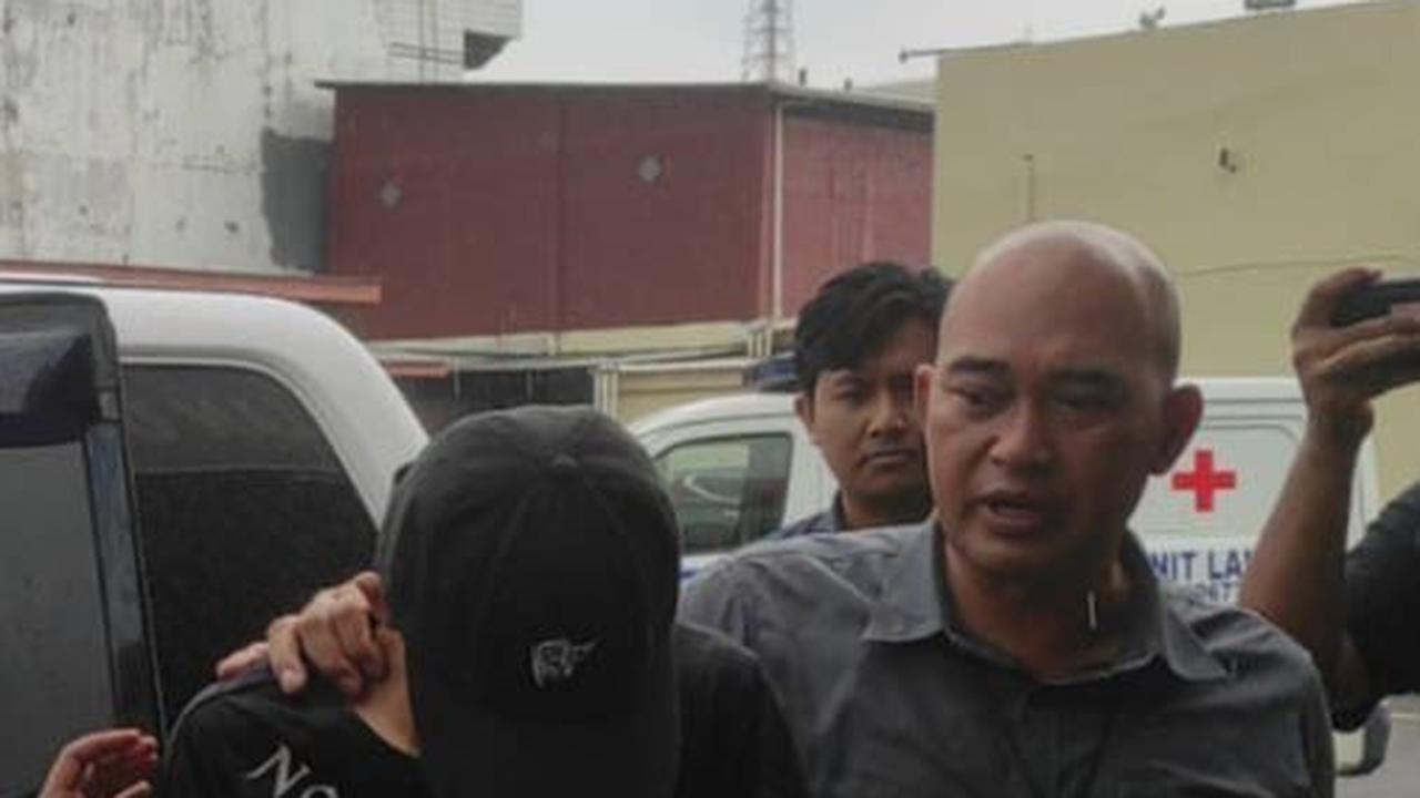 Pemuda Mojokerto Lima Kali Jual Pacar untuk Layanan Threesome