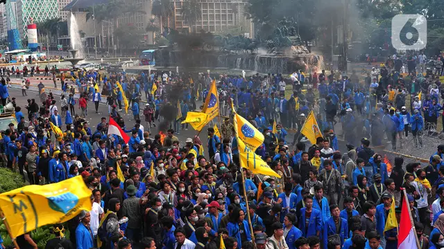 Demo Tolak Kenaikan Harga BBM Berujung Ricuh