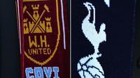 Syal atau scarf West Ham United dan Tottenham Hotspur.