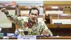 Wakil Ketua KPK Saut Situmorang mengatakan, pihaknya kini terus mempelajari kasus dugaan korupsi pembangunan pusat olahraga di Hambalange, termasuk keterlibatan pihak luar pasca penetapan Andi Zulkarnaen Senagai Tersangka.