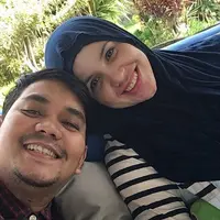 Menikah di tahun 2010, Indra Bekti dan Aldila Jelita sudah dikaruniai dua orang anak perempuan bernama Anabell Eleanor dan Dafania Sahira Indra Bekti. Saat ini tersiar kabar bahwa keduanya sedang menunggu anak ke-3nya. (Instagram/bekti_dhila)