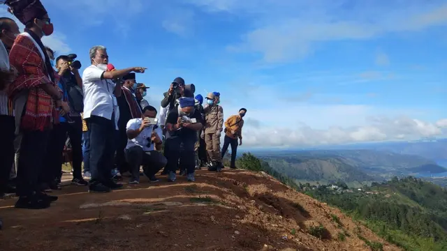 Sandiaga Uno