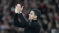 Wajah bahagia terpancar dari Mikel Arteta setelah Arsenal berhasil meraih kemenangan penting saat menjamu Burnley dalam lanjutan Premier League 2025/2026. Bermain di Emirates Stadium, Selasa (19/5/2026) dini hari WIB, The Gunners menang tipis 1-0 lewat gol Kai Havertz. (AP Photo/Kirsty Wigglesworth)