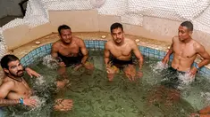 Persebaya Surabaya sempat merubah namanya menjadi Persebaya 1927 adalah sebuah klub Sepak bola profesional di Indonesia yang berdiri pada 18 Juni 1927 dengan nama Soerabajasche Indische Voetbal Bond (Liputan6.com/IG/@officialpersebaya)