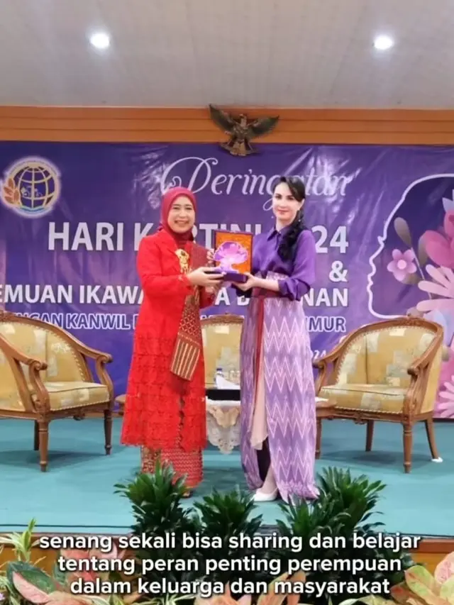 Potret Arumi Bachsin saat hadiri peringatan HUT ke-10 Ikawati ATR/BPN Jawa Timur (Sumber: Instagram/@arumibachsin_94)