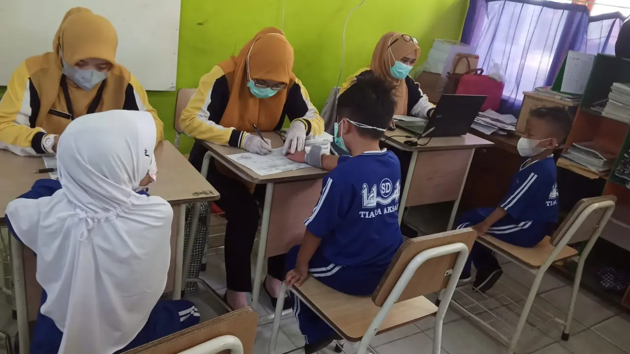 Vaksinasi Covid-19 siswa SD di Kota Tangerang