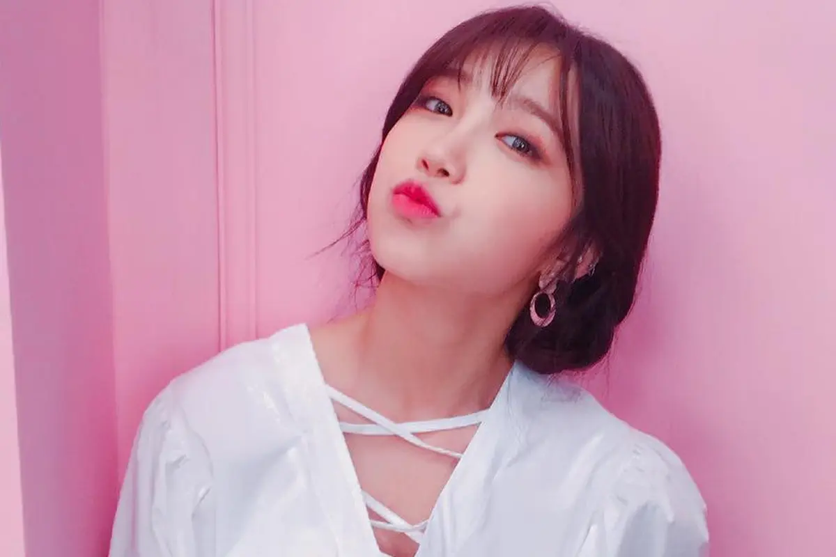 [Bintang] Lirik Lagu Jeong Eun Ji APINK, Stay With Me