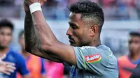 Striker asing Persib, Wander Luiz, usai menjalani laga melawan Arema FC di pentas Shopee Liga 1 2020 (Bola.com/Iwan Setiawan)
