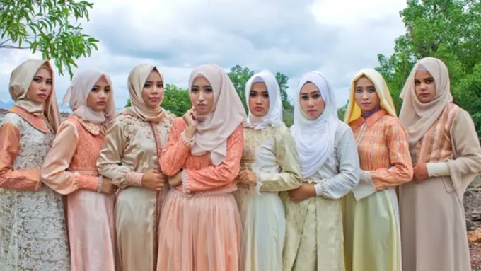 Tampil Anggun dan Tambah Cantik dengan Balutan Hijab Pastel