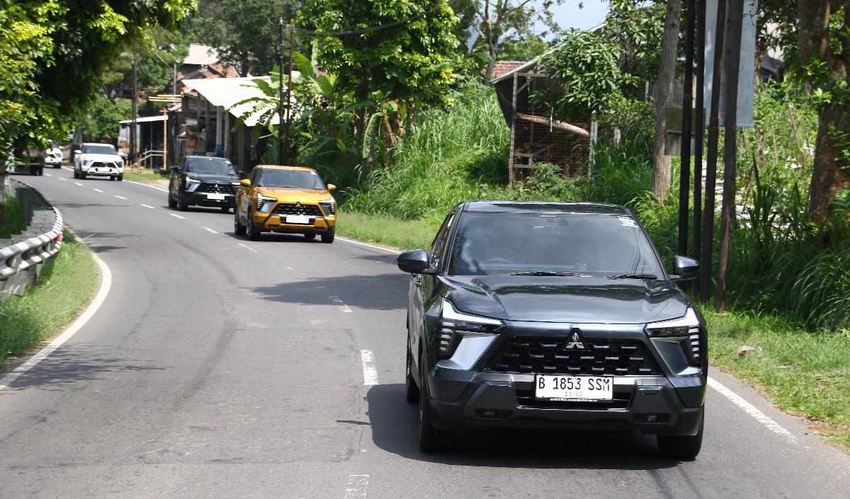 "Mode wet bukan kombinasi mode gravel dan mud. Sebab punya  karakter dan setting sendiri. Mode wet artinya wet tracton control dioptimalkan, tapi respons pedal gas lebih setingkat dari mode normal."
