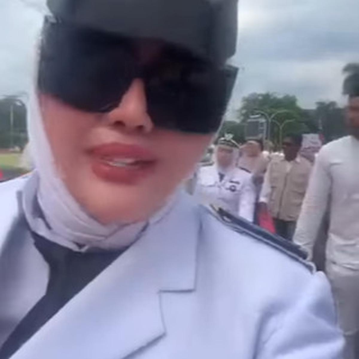 Kades Wiwin Komalasari