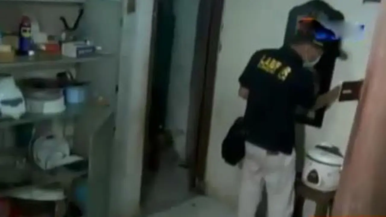 VIDEO: Polisi Gelar Olah TKP Rumah Terduga Teroris di Meruya