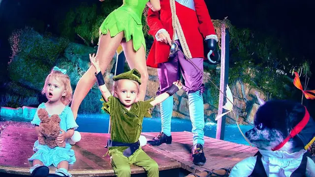 Keluarga Paris Hilton jadi Tinkerbell. [@parishilton]