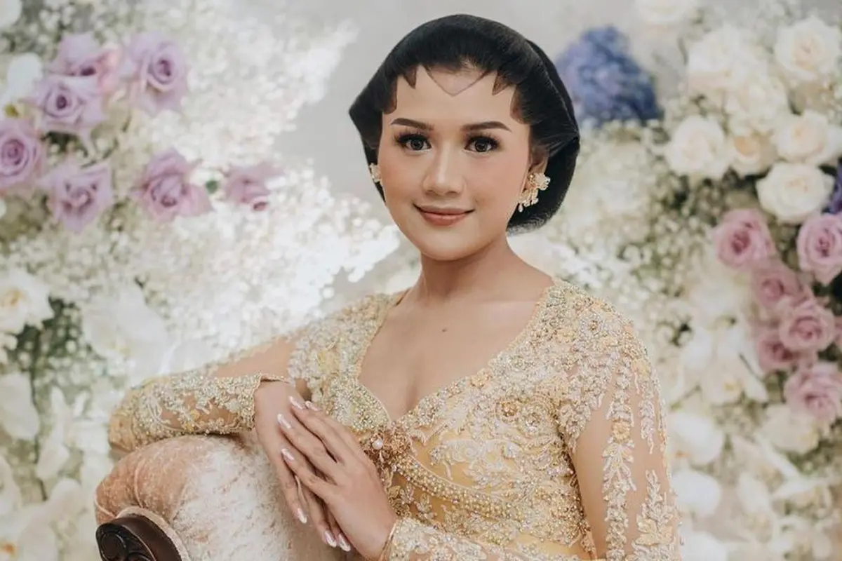 Erina Gudono saat Upacara Dulang Pungkasan