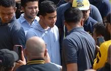 Relawan Mas Gibran Bagi-Bagi Sembako di Tiga Provinsi Berbeda