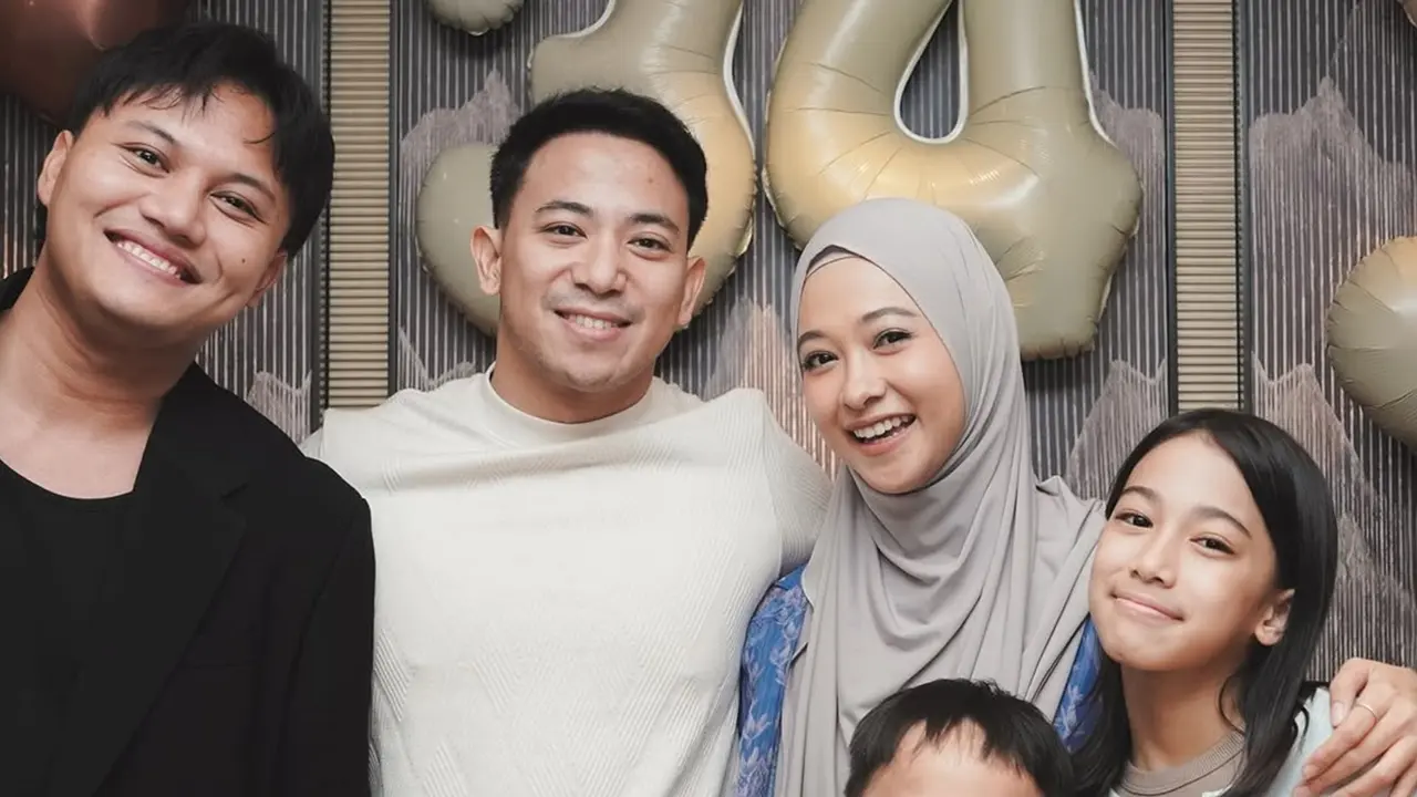 6 Potret Ultah Poppy Bunga ke-34 Penuh Kejutan, Undang Rizky Febian