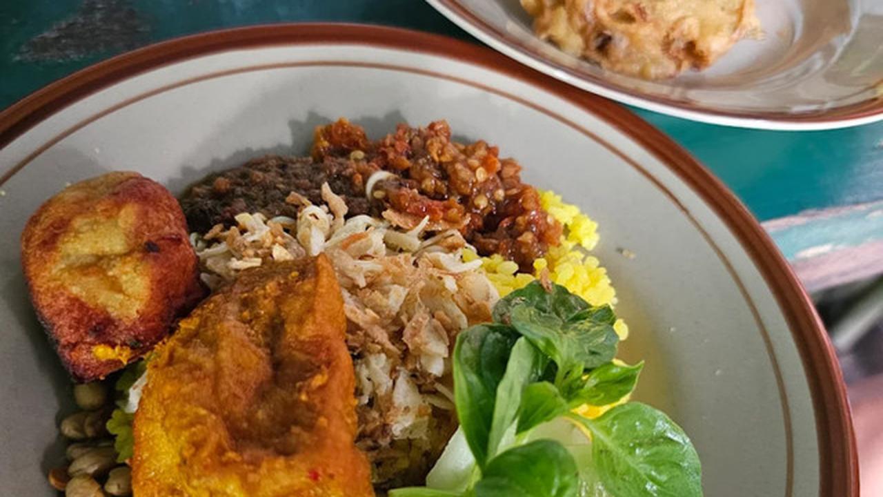 Nasi kuning di Bandung