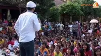 [VIDEO] Seru! Anak Korban Banjir Ini Disuguhi Dongeng dan Joget