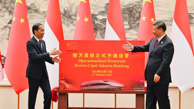 Presiden Joko Widodo (Jokowi) menggelar pertemuan bilateral dengan Presiden Republik Rakyat Tiongkok (RRT) Xi Jinping, di Great Hall of the People, Beijing, Selasa, (17/10/2023).