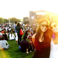 Pengin nonton konser musik tapi bingung sama dandanannya, mungkin inilah yang Anda butuhkan. (Ilustrasi: newgauchointown.files.wordpress.com)