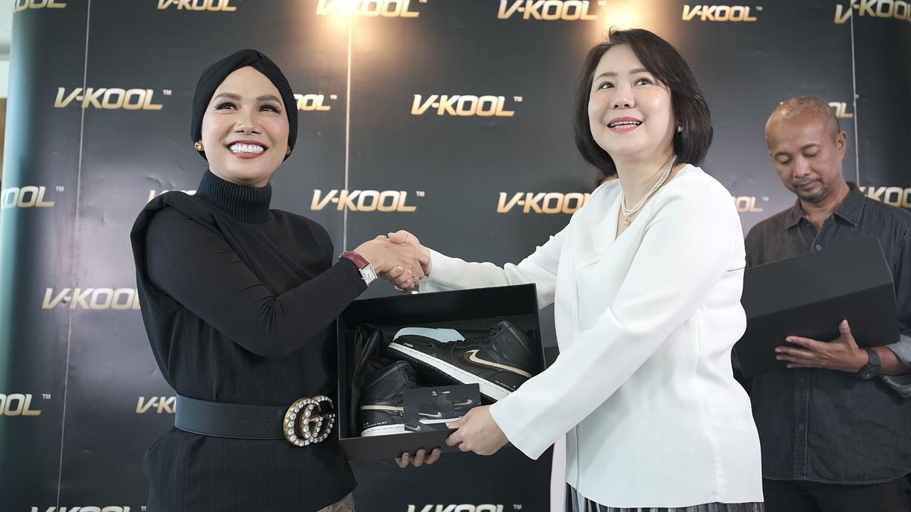 Merayakan HUT ke-30, V-Kool Indonesia Meluncurkan Sepatu Custom Edisi Terbatas sebagai Kado Spesial