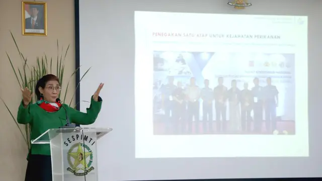 Menteri Susi memberi kuliah umum di  Perguruan Tinggi Ilmu Kepolisan Jakarta.