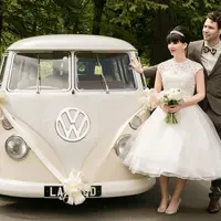 Tak melulu harus ikuti perkembangan zaman, konsel jadul juga bakal sempurna jika dipakai oleh orang-orang dari zodiak berikut ini. (Via: weddinggawker.com)