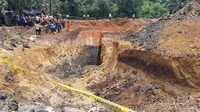 Kawasan tambang batubara ilegal di Kabupaten Muara Enim yang merenggut nyawa 11 orang pekerjanya (Liputan6.com / Nefri Inge)