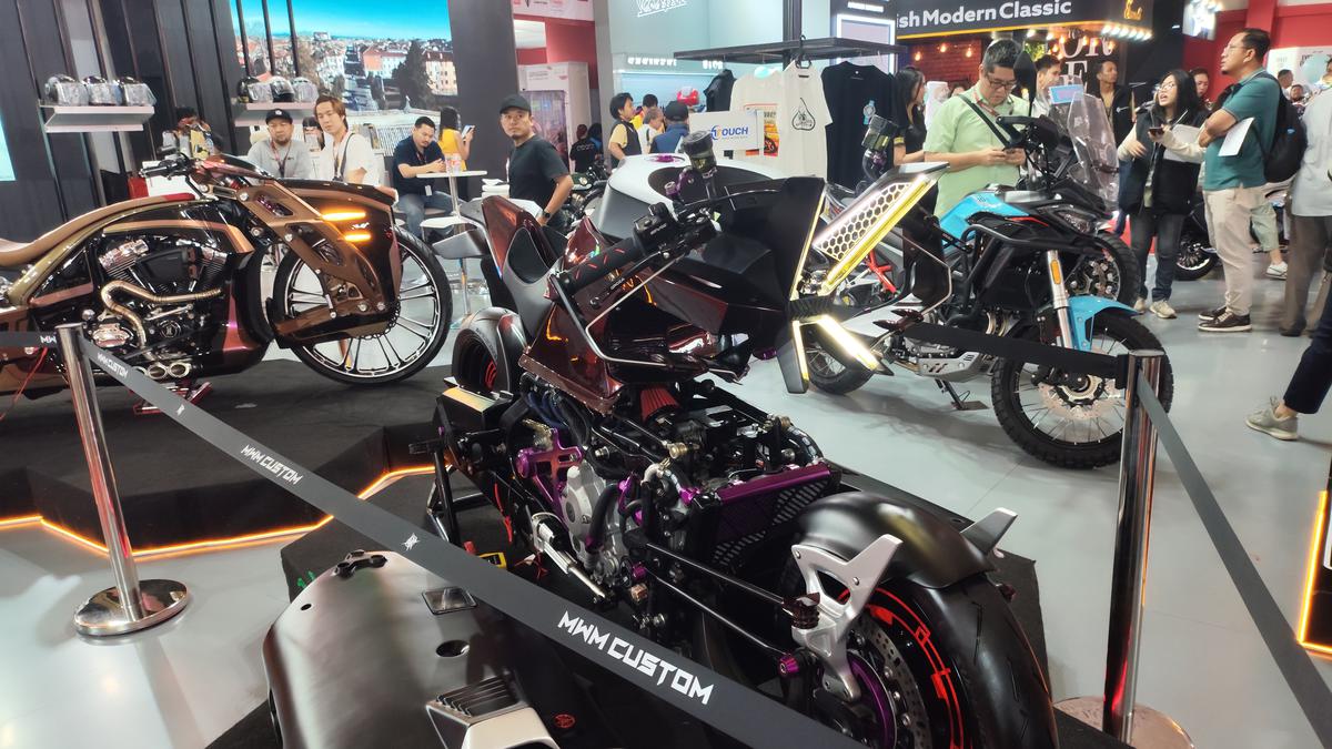 Motor Kustom Garapan MWM Custom Tampil Gahar di IIMS 2026