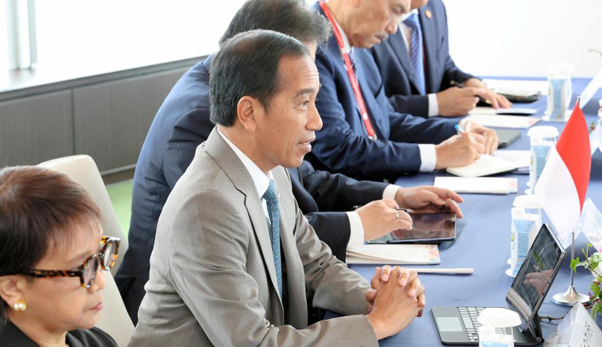 Selain itu, Jokowi dan PM Kishida juga membahas mengenai perdagangan Indonesia-Jepang. Menurut Jokowi, Indonesia telah memberikan fleksibilitas untuk produk pertanian dari Fukushima. (JAPAN POOL/JIJI PRESS)