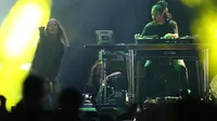 Lirik Lagu Drive - Incubus