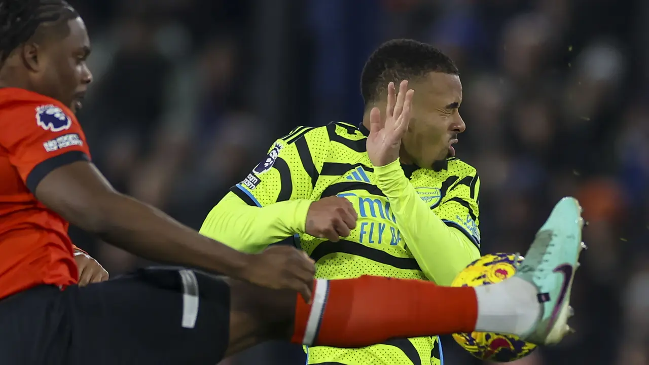 Foto: Drama 7 Gol, Arsenal Comeback dan Bungkam Luton Town untuk Kukuhkan Posisi di Puncak Klasemen Sementara Liga Inggris