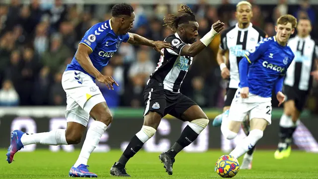 FOTO: Hajar Everton 3-1, Newcastle United Keluar dari Zona Degradasi