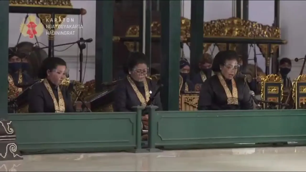 Potret Penari Keraton Yogyakarta Kenakan Face Shield. (Sumber: YouTube/Kraton Jogja)