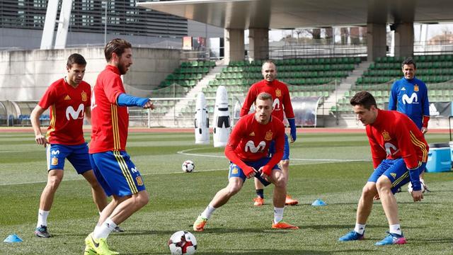 Gerard Deulofeu (AC Milan - Spanyol)