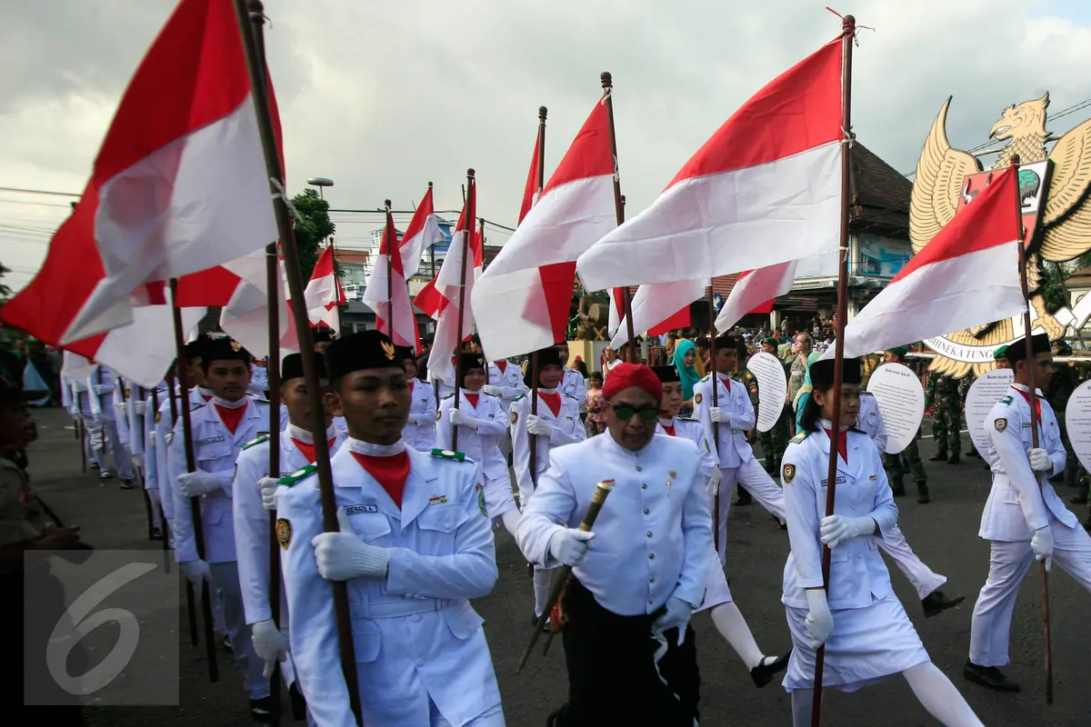 20160601-Warga Yogyakarta Rayakan Hari Pancasila dengan Pawai di Malioboro