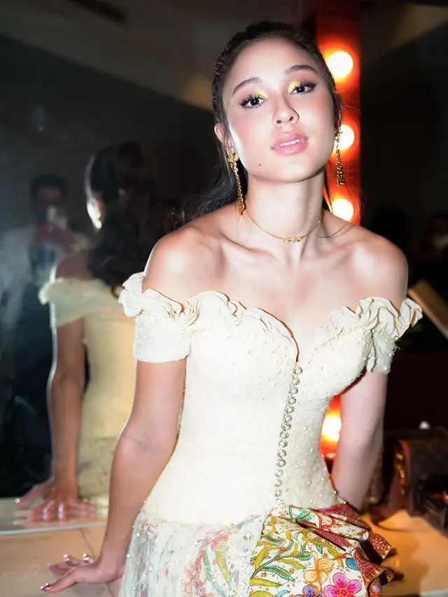 Yasmin Napper di Premiere Film Satria Dewa: Gatotkaca (Foto: Instagram @yasminnapper)