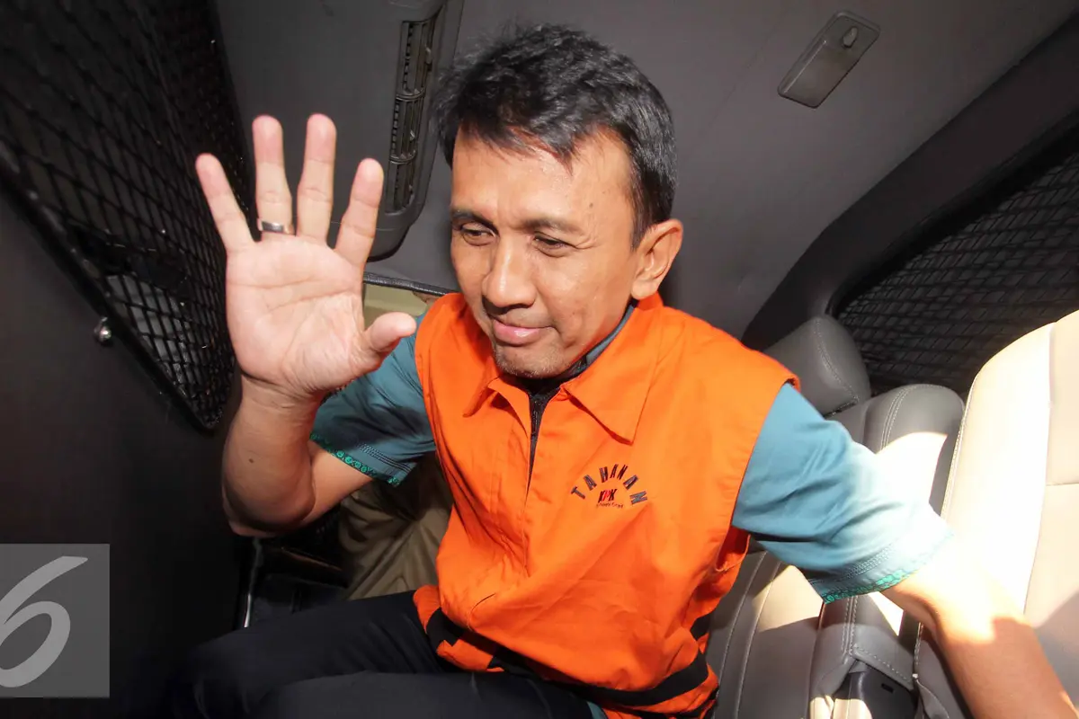 20150805-Gatot dan istri diperiksa KPK-Jakarta
