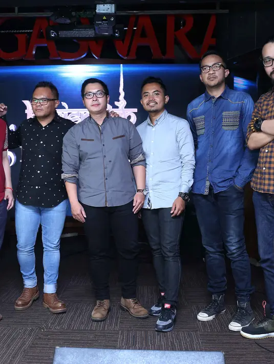 "Ini strategi kami juga, jadi nanti konser akan direcord live oleh Roony Room, dan hasilnya akan melengkapi kehadiran album 'DELAPAN'" ujar Badai. (Nurwahyunan/Bintang.com)