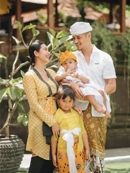 Happy Salma dan Tjokorda Bagus Dwi Santana Kertayasa (Instagram/happysalma)