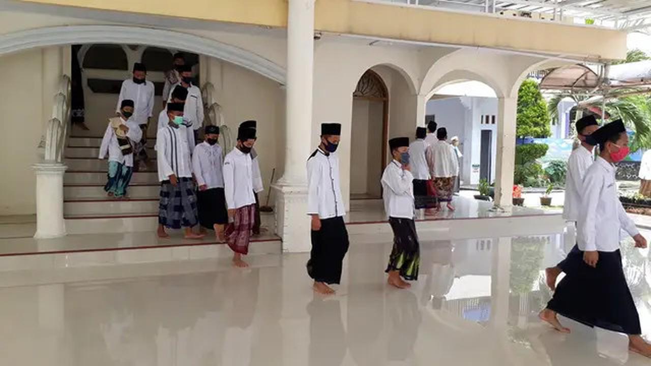 Ini Nomor Call Centre buat Lapor agar Bangunan Pesantren Tak Layak Diperbaiki Pemerintah