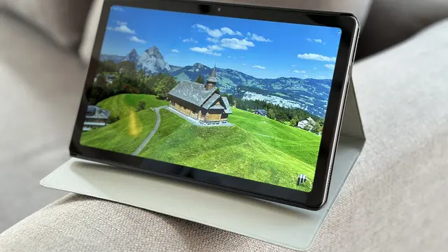 Tablet lokal Advan VX Lite yang hadir untuk pecinta online gaming (Foto: Advan).