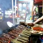 Sate Ayam Apjay di Jakarta Selatan. (Daniel Kampua/Bintang.com)