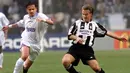 Deschamps mengalami masa keemasannya bersama Juventus, ia memenangi tiga gelar Serie A, satu Coppa Italia, dua Piala Super Italia, titel kedua Liga Champions, Piala Super Eropa, dan Piala Intercontinental pada 1996. (AFP/Patrick Kovarik)