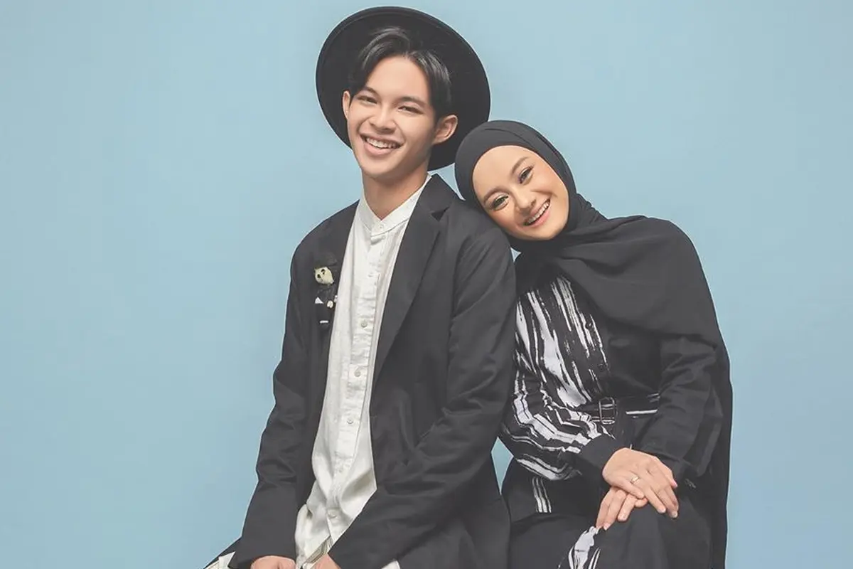 [Fimela] Rey Mbayang dan Dinda Hauw